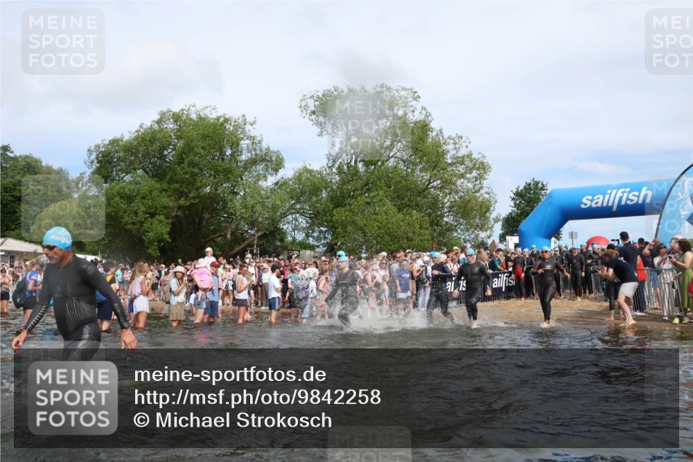 21.06.2026 - Viking Triathlon Michael Strokosch http://msf.ph/oto/9842258 21.06.2026 10:02:58 Schwimmen 64, 111, 219, 233, 395, 407, 475, 530, 546, 634 meine-sportfotos.de