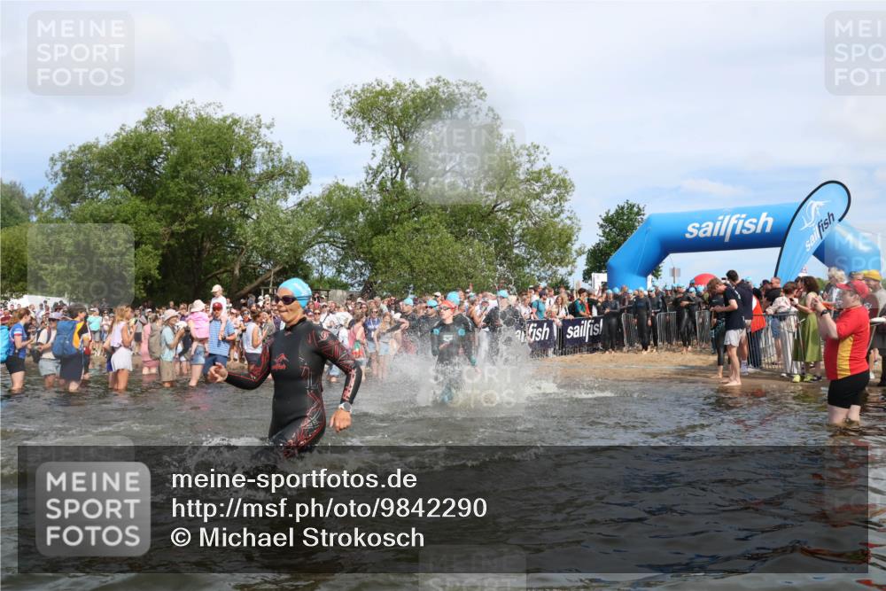 21.06.2026 - Viking Triathlon Michael Strokosch http://msf.ph/oto/9842290 21.06.2026 10:03:03 Schwimmen 49, 80, 82, 111, 199, 200, 233, 395, 404, 407, 475, 530, 545, 546, 612 meine-sportfotos.de