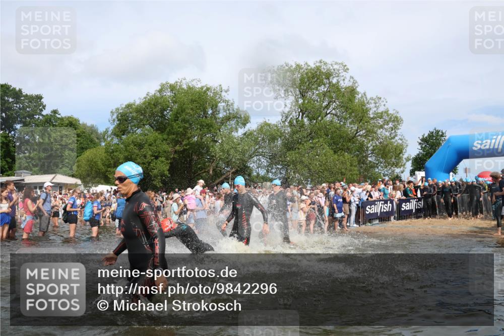 21.06.2026 - Viking Triathlon Michael Strokosch http://msf.ph/oto/9842296 21.06.2026 10:03:04 Schwimmen 49, 80, 82, 199, 200, 233, 348, 356, 395, 404, 407, 475, 545, 546, 612 meine-sportfotos.de