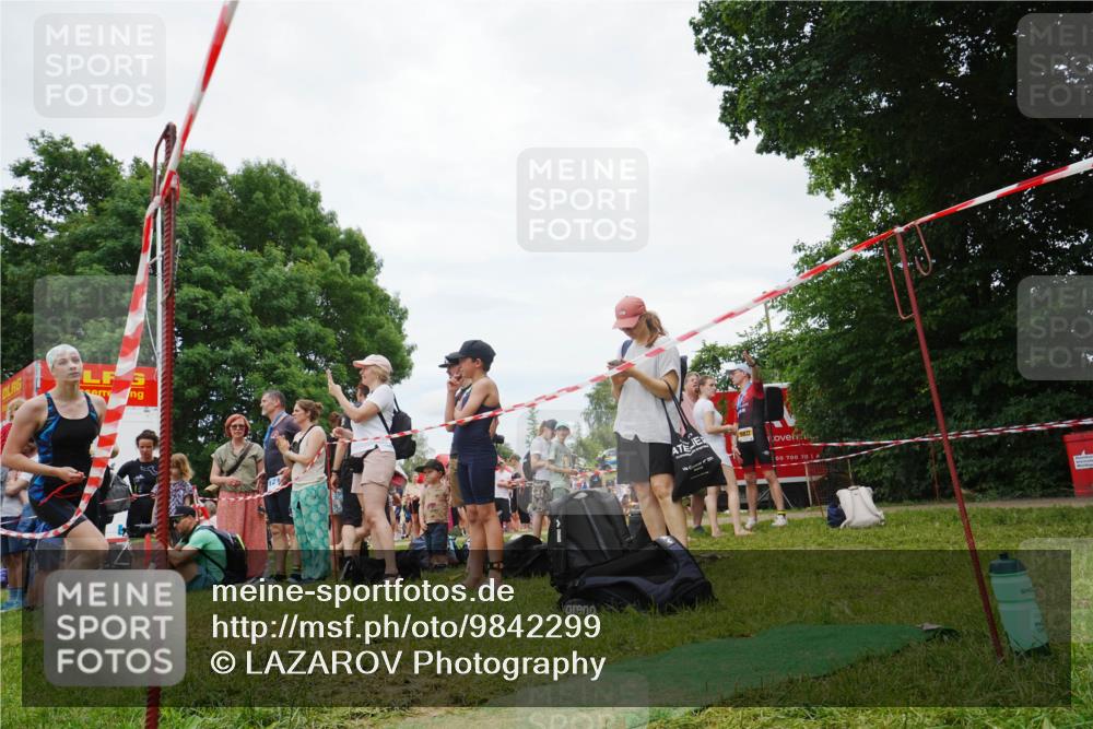 21.06.2026 - 29. Vierlanden-Triathlon LAZAROV Photography http://msf.ph/oto/9842299 21.06.2026 14:38:34 Schwimmen 1238, 1241, 1242, 1243, 1244, 1261, 1277, 1292, 1294 meine-sportfotos.de