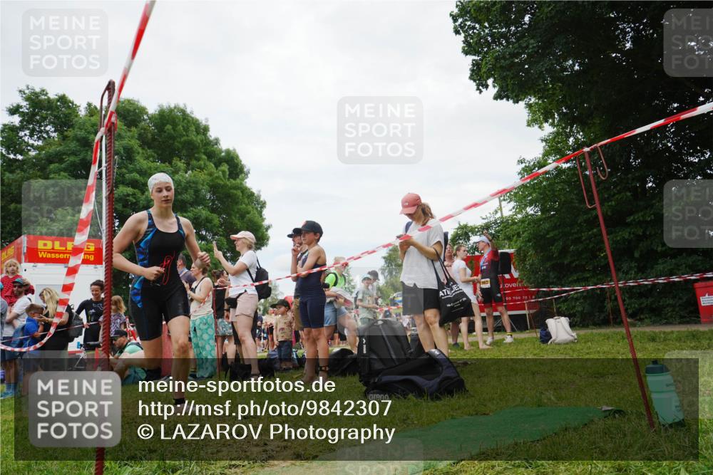 21.06.2026 - 29. Vierlanden-Triathlon LAZAROV Photography http://msf.ph/oto/9842307 21.06.2026 14:38:35 Schwimmen 1238, 1241, 1242, 1243, 1244, 1261, 1277, 1279, 1292, 1294 meine-sportfotos.de