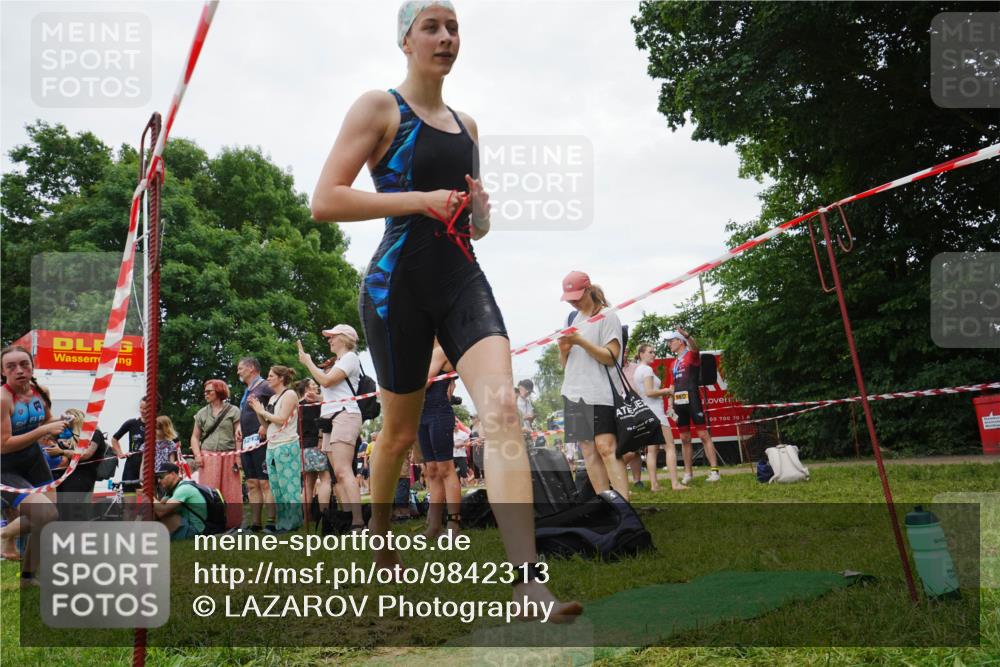 21.06.2026 - 29. Vierlanden-Triathlon LAZAROV Photography http://msf.ph/oto/9842313 21.06.2026 14:38:35 Schwimmen 1238, 1241, 1242, 1243, 1244, 1261, 1277, 1279, 1292, 1294 meine-sportfotos.de