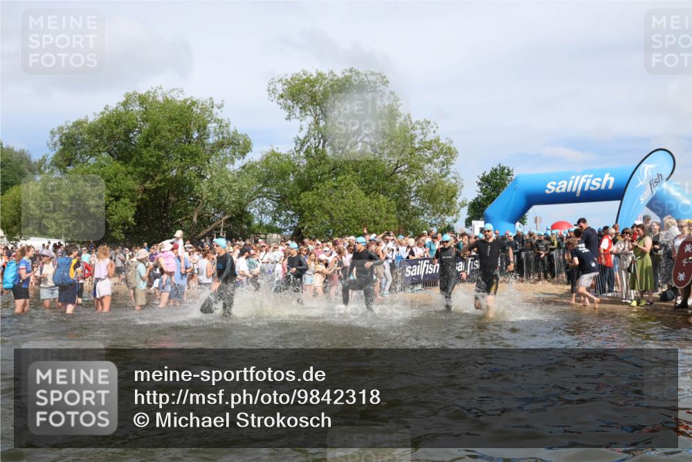 21.06.2026 - Viking Triathlon Michael Strokosch http://msf.ph/oto/9842318 21.06.2026 10:03:08 Schwimmen 49, 80, 82, 170, 199, 200, 208, 233, 348, 352, 356, 395, 404, 407, 475, 545, 546, 612 meine-sportfotos.de