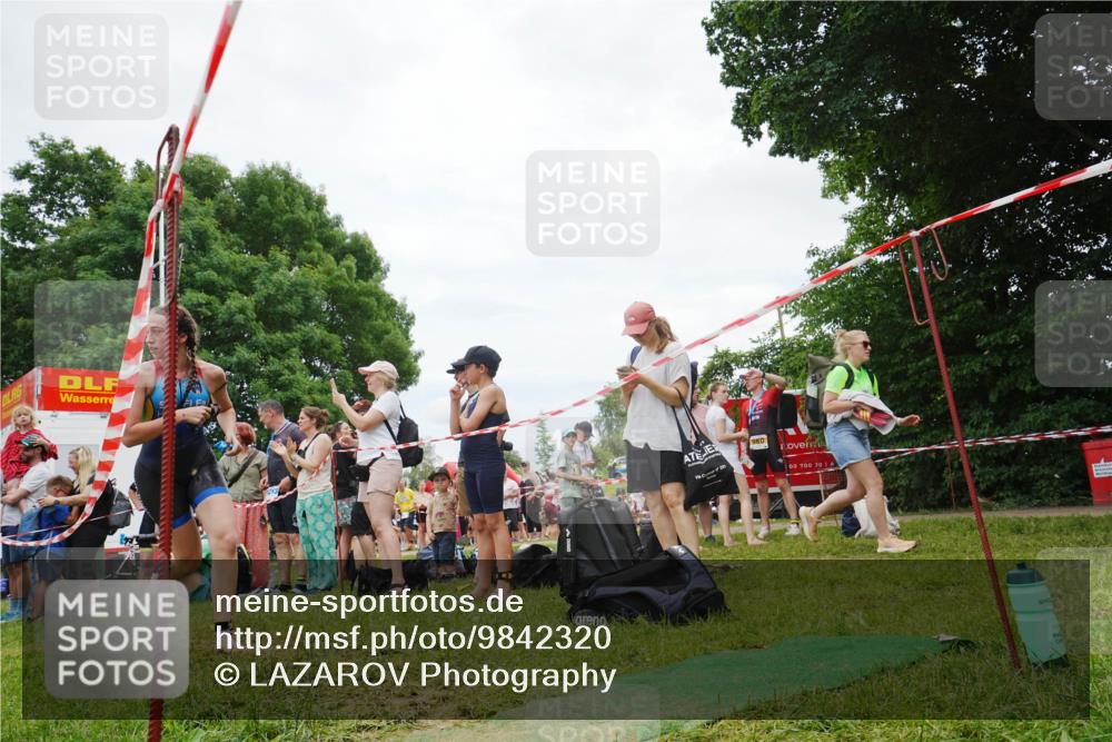 21.06.2026 - 29. Vierlanden-Triathlon LAZAROV Photography http://msf.ph/oto/9842320 21.06.2026 14:38:36 Schwimmen 1238, 1241, 1243, 1244, 1261, 1274, 1277, 1279, 1292, 1294 meine-sportfotos.de