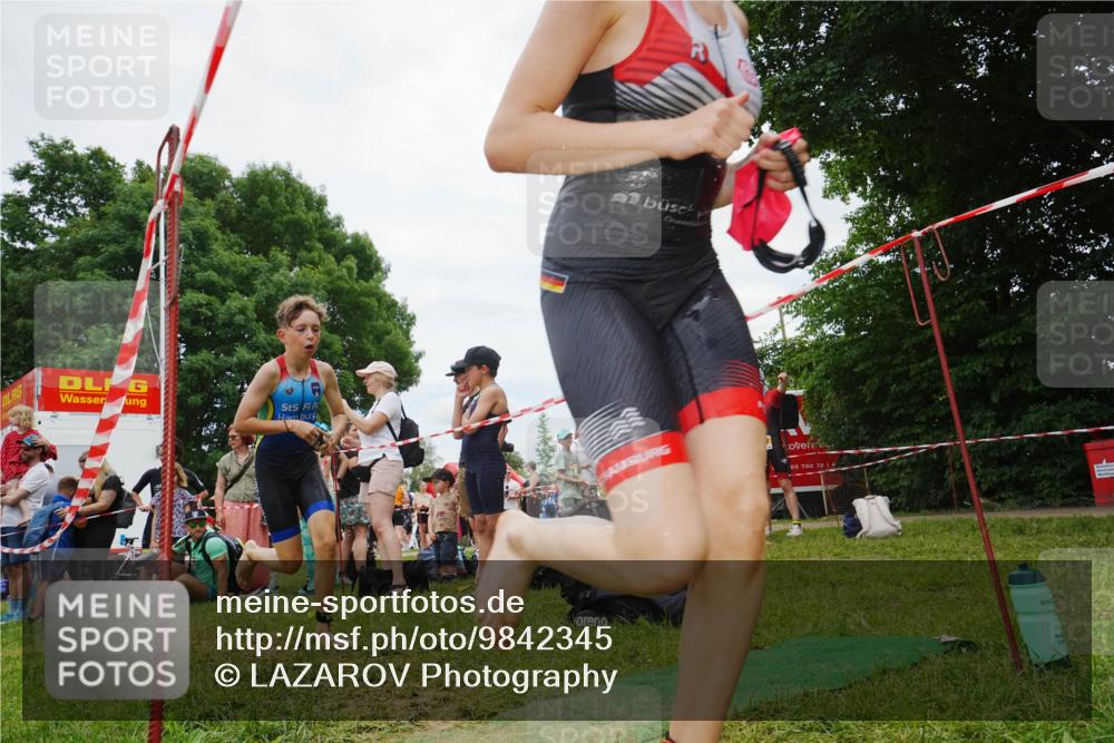 21.06.2026 - 29. Vierlanden-Triathlon LAZAROV Photography http://msf.ph/oto/9842345 21.06.2026 14:38:39 Schwimmen 1238, 1243, 1261, 1271, 1274, 1277, 1279, 1292, 1294 meine-sportfotos.de