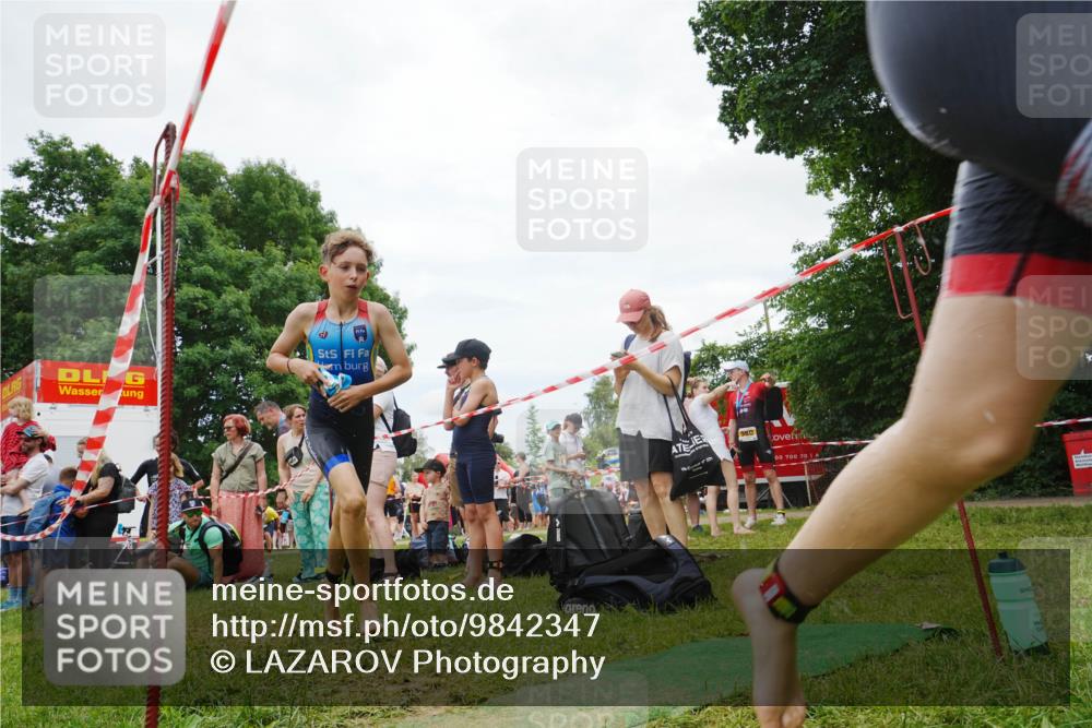21.06.2026 - 29. Vierlanden-Triathlon LAZAROV Photography http://msf.ph/oto/9842347 21.06.2026 14:38:39 Schwimmen 1238, 1243, 1261, 1271, 1274, 1277, 1279, 1292, 1294 meine-sportfotos.de