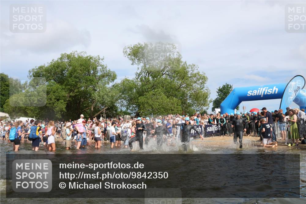 21.06.2026 - Viking Triathlon Michael Strokosch http://msf.ph/oto/9842350 21.06.2026 10:03:13 Schwimmen 49, 58, 68, 80, 82, 170, 199, 200, 202, 208, 348, 352, 356, 404, 419, 455, 467, 487, 545, 612 meine-sportfotos.de