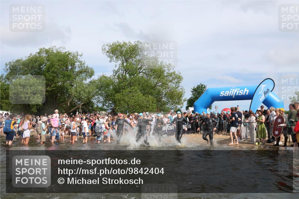 21.06.2026 - Viking Triathlon Michael Strokosch http://msf.ph/oto/9842404 21.06.2026 10:03:23 Schwimmen 58, 68, 84, 118, 143, 202, 303, 328, 364, 419, 455, 457, 467, 487, 556, 656, 667 meine-sportfotos.de