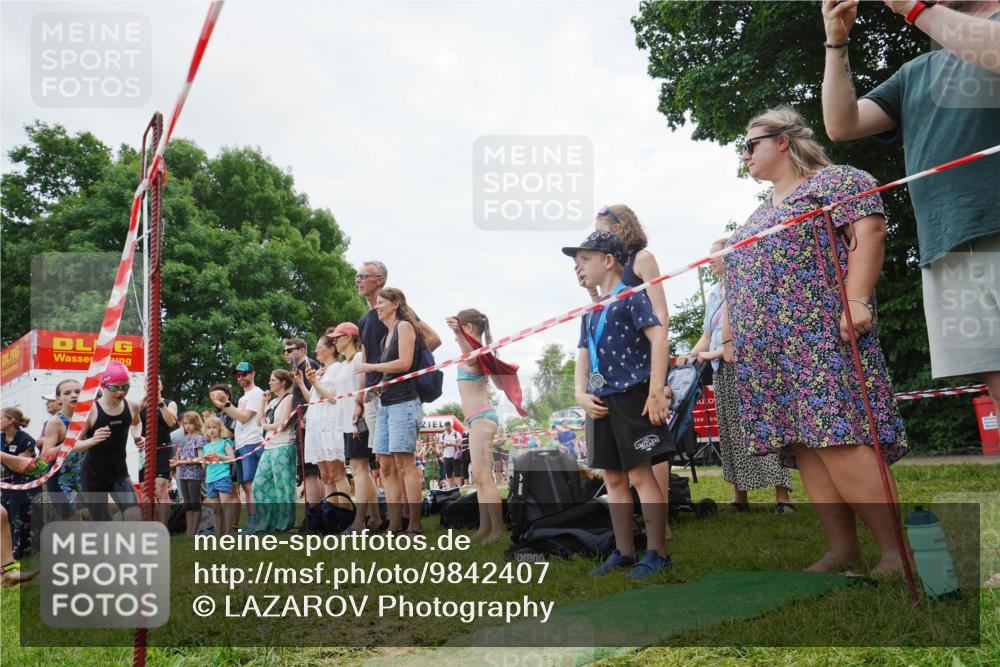 21.06.2026 - 29. Vierlanden-Triathlon LAZAROV Photography http://msf.ph/oto/9842407 21.06.2026 14:48:46 Schwimmen  meine-sportfotos.de