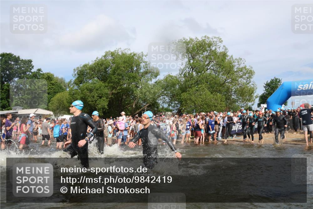 21.06.2026 - Viking Triathlon Michael Strokosch http://msf.ph/oto/9842419 21.06.2026 10:03:26 Schwimmen 58, 84, 118, 143, 202, 303, 328, 364, 419, 455, 457, 487, 556, 656, 667 meine-sportfotos.de