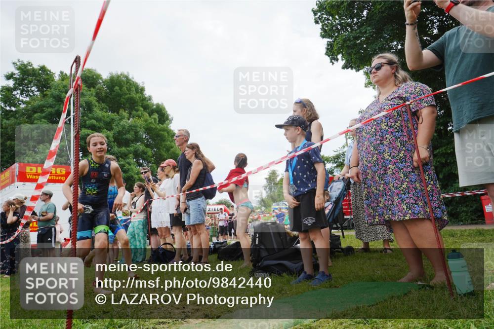 21.06.2026 - 29. Vierlanden-Triathlon LAZAROV Photography http://msf.ph/oto/9842440 21.06.2026 14:48:49 Schwimmen  meine-sportfotos.de