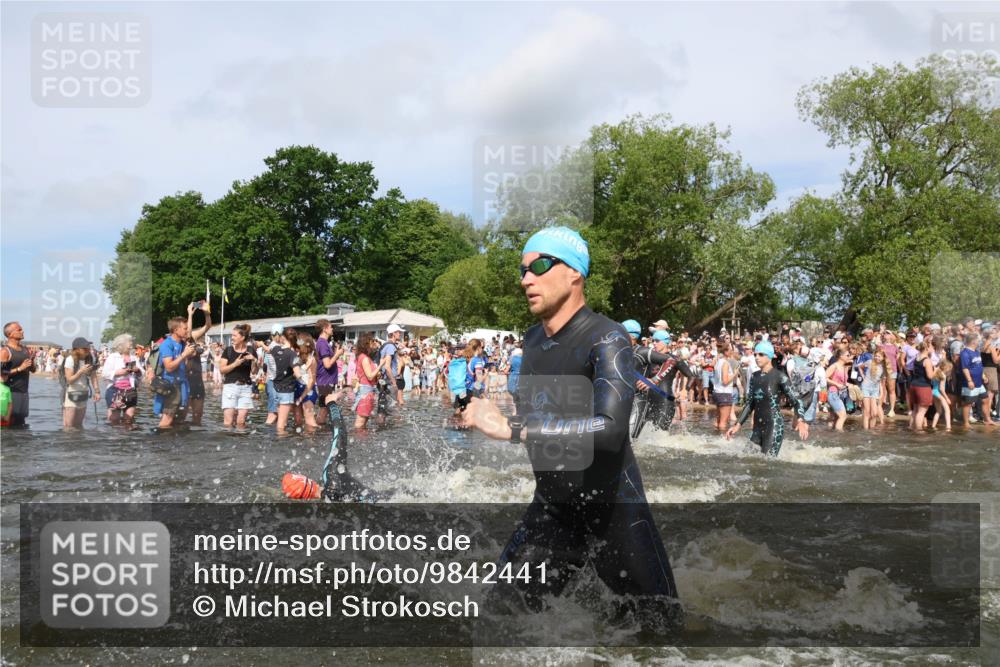 21.06.2026 - Viking Triathlon Michael Strokosch http://msf.ph/oto/9842441 21.06.2026 10:03:30 Schwimmen 53, 84, 95, 118, 143, 251, 303, 327, 328, 364, 423, 457, 556, 656, 667 meine-sportfotos.de