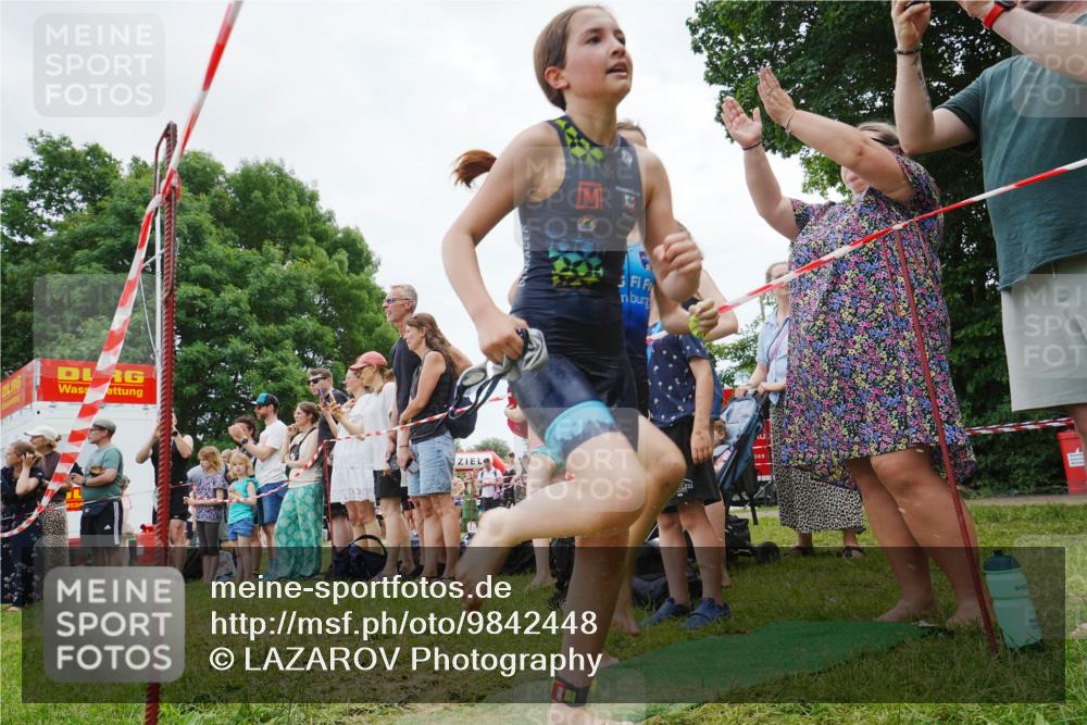 21.06.2026 - 29. Vierlanden-Triathlon LAZAROV Photography http://msf.ph/oto/9842448 21.06.2026 14:48:50 Schwimmen  meine-sportfotos.de