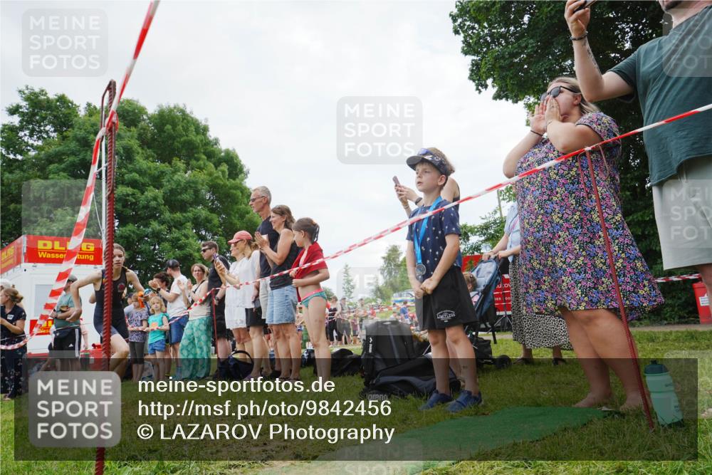 21.06.2026 - 29. Vierlanden-Triathlon LAZAROV Photography http://msf.ph/oto/9842456 21.06.2026 14:48:53 Schwimmen  meine-sportfotos.de
