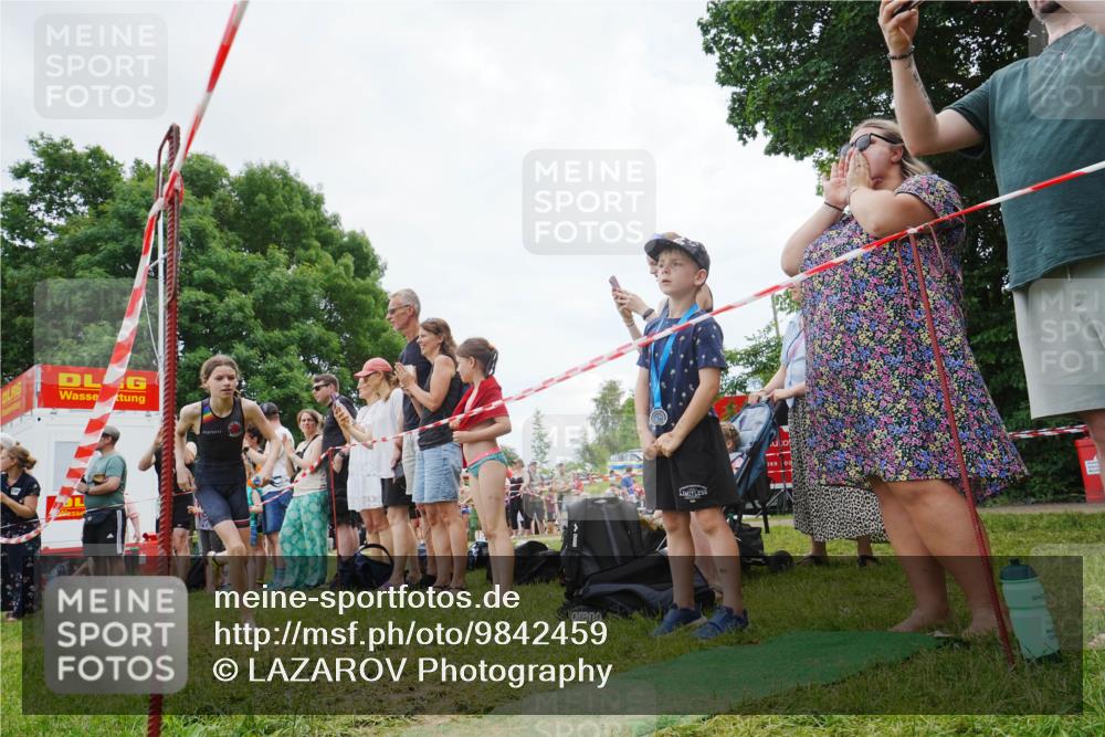 21.06.2026 - 29. Vierlanden-Triathlon LAZAROV Photography http://msf.ph/oto/9842459 21.06.2026 14:48:53 Schwimmen  meine-sportfotos.de