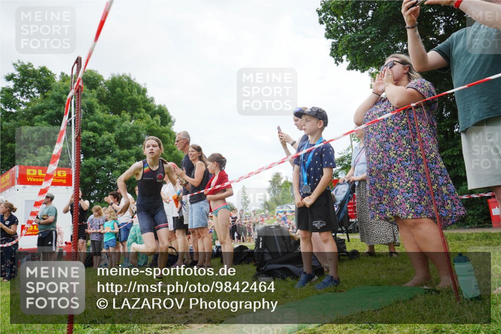 21.06.2026 - 29. Vierlanden-Triathlon LAZAROV Photography http://msf.ph/oto/9842464 21.06.2026 14:48:53 Schwimmen  meine-sportfotos.de