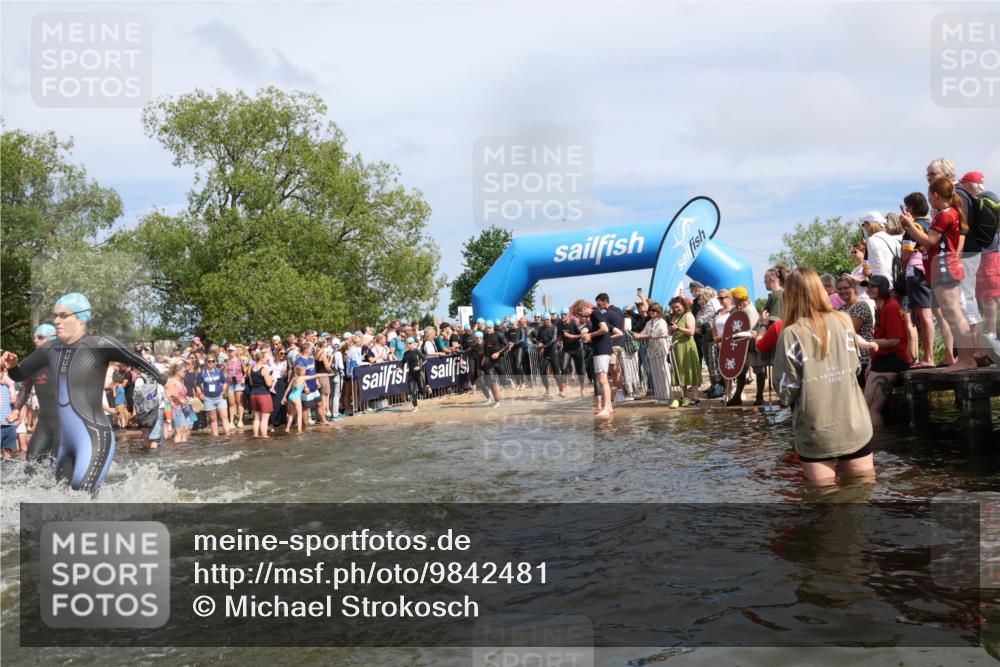 21.06.2026 - Viking Triathlon Michael Strokosch http://msf.ph/oto/9842481 21.06.2026 10:03:40 Schwimmen 53, 95, 137, 144, 229, 251, 323, 327, 340, 423, 436, 450, 458, 521, 559 meine-sportfotos.de