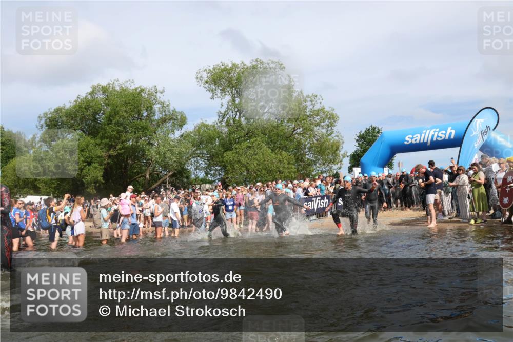21.06.2026 - Viking Triathlon Michael Strokosch http://msf.ph/oto/9842490 21.06.2026 10:03:42 Schwimmen 95, 137, 144, 229, 267, 323, 327, 340, 436, 450, 458, 521, 559 meine-sportfotos.de