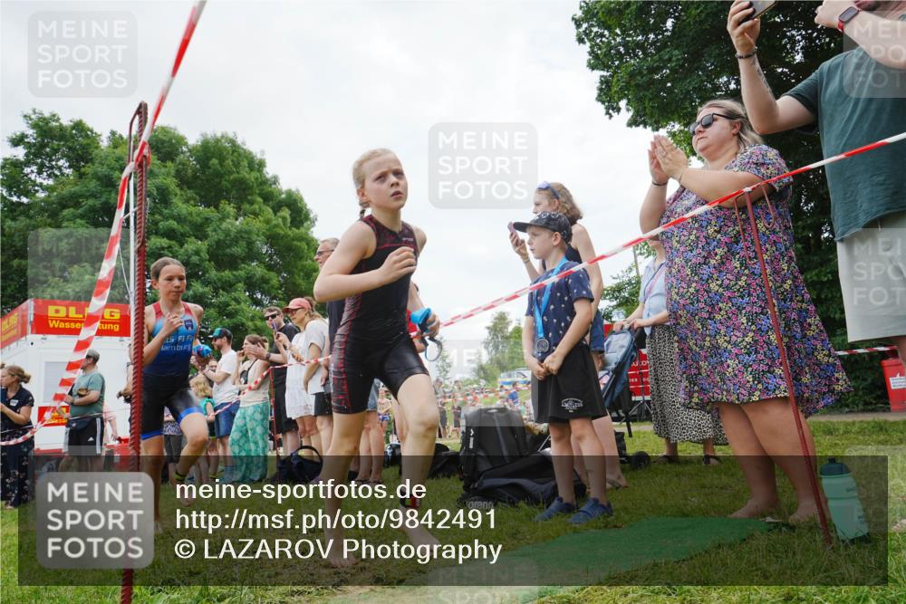 21.06.2026 - 29. Vierlanden-Triathlon LAZAROV Photography http://msf.ph/oto/9842491 21.06.2026 14:48:56 Schwimmen  meine-sportfotos.de