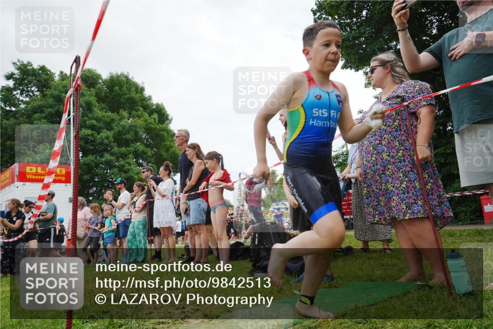 21.06.2026 - 29. Vierlanden-Triathlon LAZAROV Photography http://msf.ph/oto/9842513 21.06.2026 14:49:08 Schwimmen  meine-sportfotos.de