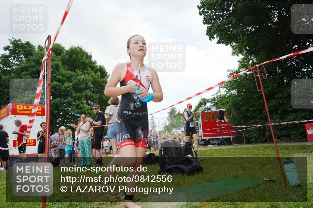 21.06.2026 - 29. Vierlanden-Triathlon LAZAROV Photography http://msf.ph/oto/9842556 21.06.2026 14:51:13 Schwimmen 1318 meine-sportfotos.de