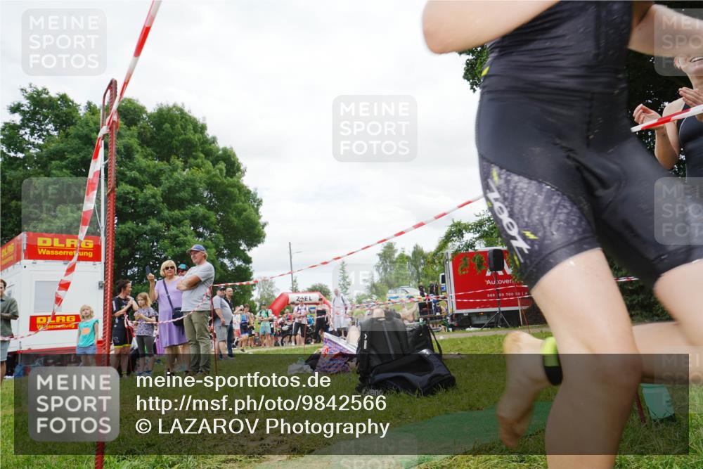 21.06.2026 - 29. Vierlanden-Triathlon LAZAROV Photography http://msf.ph/oto/9842566 21.06.2026 15:01:47 Schwimmen  meine-sportfotos.de