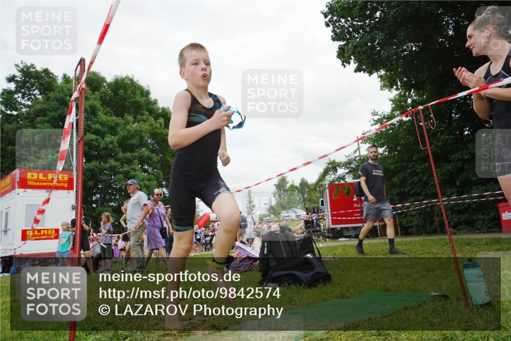21.06.2026 - 29. Vierlanden-Triathlon LAZAROV Photography http://msf.ph/oto/9842574 21.06.2026 15:02:02 Schwimmen  meine-sportfotos.de