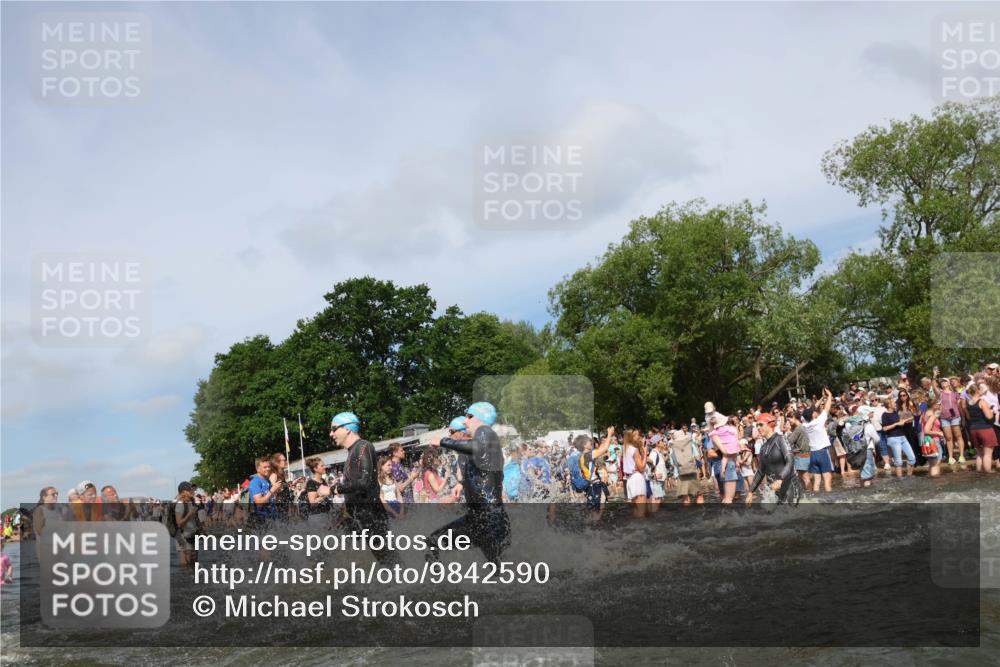 21.06.2026 - Viking Triathlon Michael Strokosch http://msf.ph/oto/9842590 21.06.2026 10:04:00 Schwimmen 122, 195, 197, 266, 268, 279, 333, 384, 460, 531, 552, 554, 608, 645, 654 meine-sportfotos.de