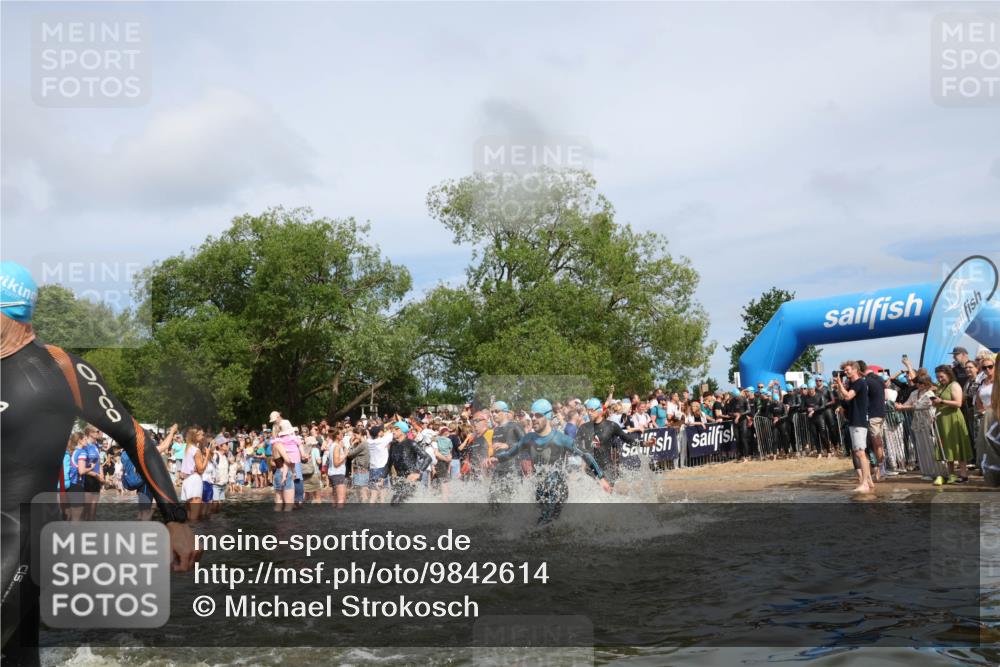 21.06.2026 - Viking Triathlon Michael Strokosch http://msf.ph/oto/9842614 21.06.2026 10:04:04 Schwimmen 122, 195, 197, 243, 266, 269, 279, 333, 384, 397, 400, 460, 496, 645, 654 meine-sportfotos.de