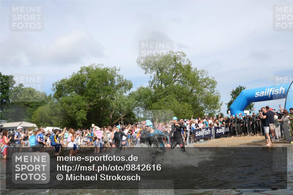 21.06.2026 - Viking Triathlon Michael Strokosch http://msf.ph/oto/9842616 21.06.2026 10:04:04 Schwimmen 122, 195, 197, 243, 266, 269, 279, 333, 384, 397, 400, 460, 496, 645, 654 meine-sportfotos.de