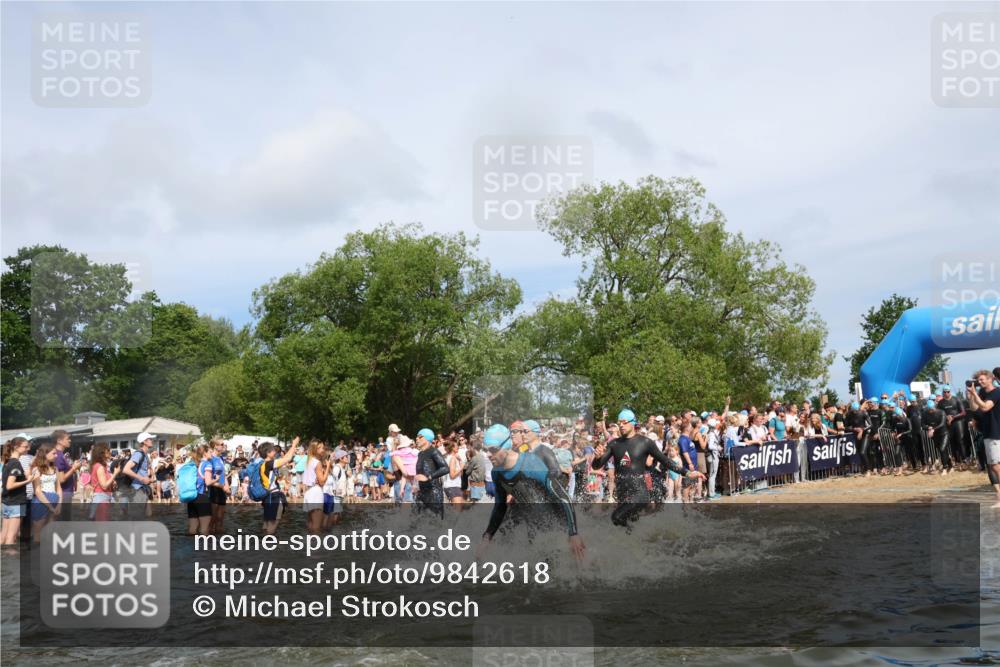 21.06.2026 - Viking Triathlon Michael Strokosch http://msf.ph/oto/9842618 21.06.2026 10:04:04 Schwimmen 122, 195, 197, 243, 266, 269, 279, 333, 384, 397, 400, 460, 496, 645, 654 meine-sportfotos.de