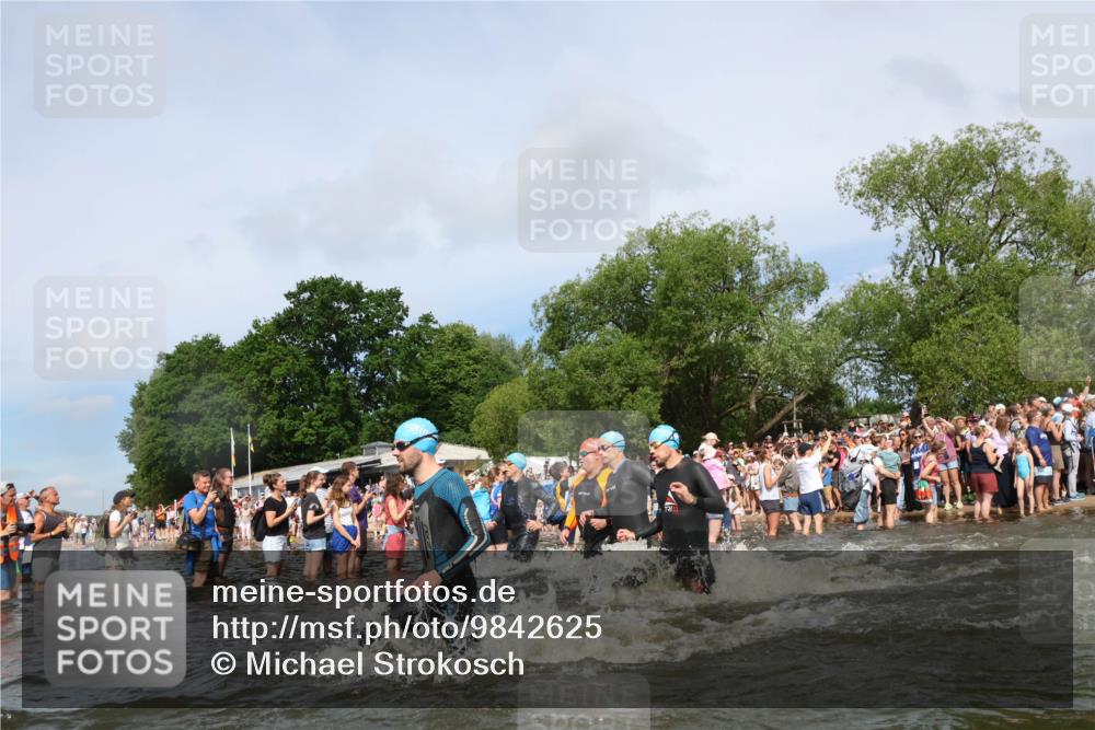 21.06.2026 - Viking Triathlon Michael Strokosch http://msf.ph/oto/9842625 21.06.2026 10:04:06 Schwimmen 122, 195, 197, 243, 266, 269, 279, 333, 384, 397, 400, 460, 496, 645, 654 meine-sportfotos.de