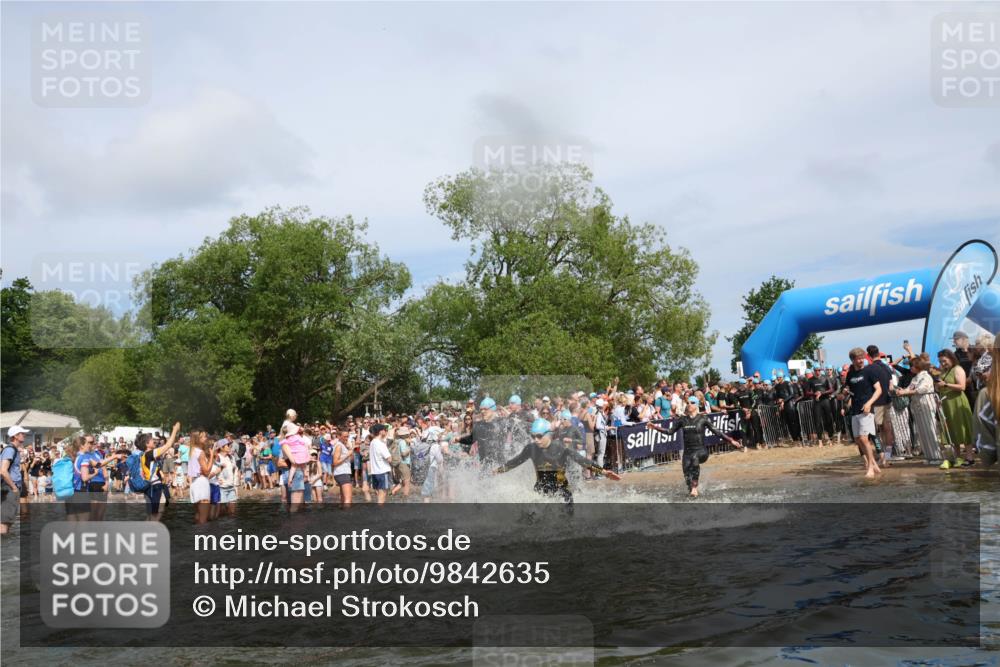 21.06.2026 - Viking Triathlon Michael Strokosch http://msf.ph/oto/9842635 21.06.2026 10:04:08 Schwimmen 122, 195, 197, 227, 243, 266, 269, 279, 333, 384, 397, 400, 460, 496, 645, 654 meine-sportfotos.de