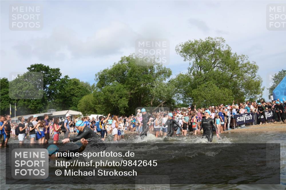 21.06.2026 - Viking Triathlon Michael Strokosch http://msf.ph/oto/9842645 21.06.2026 10:04:10 Schwimmen 195, 197, 227, 239, 243, 269, 279, 333, 377, 397, 400, 496, 526, 654, 666 meine-sportfotos.de
