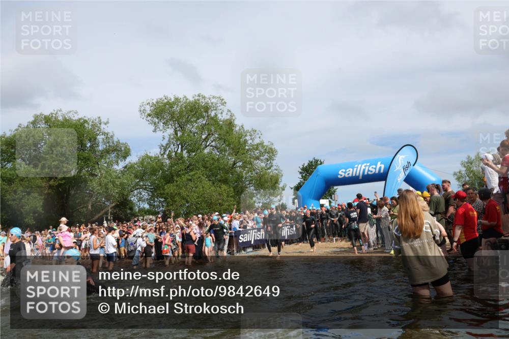 21.06.2026 - Viking Triathlon Michael Strokosch http://msf.ph/oto/9842649 21.06.2026 10:04:11 Schwimmen 195, 197, 227, 239, 243, 269, 279, 333, 377, 397, 400, 496, 526, 654, 666 meine-sportfotos.de