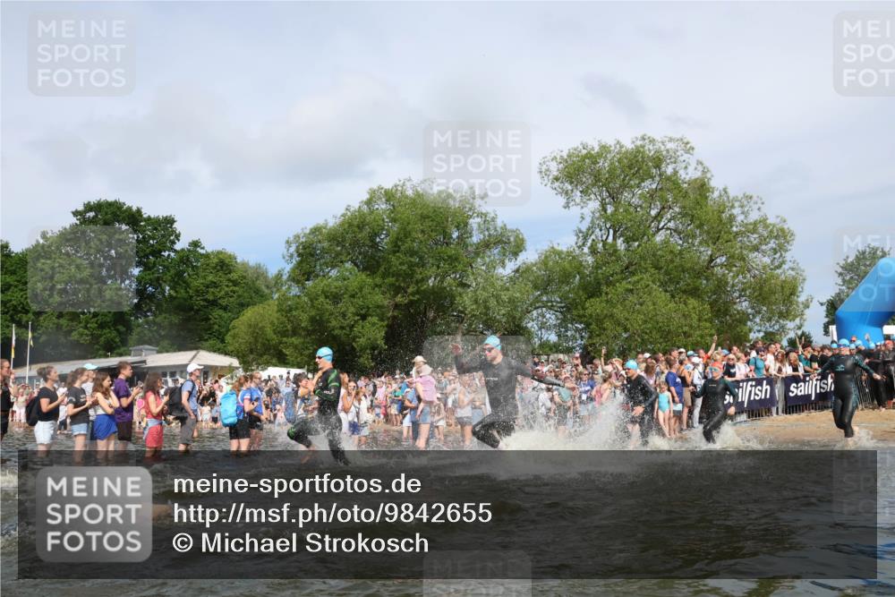 21.06.2026 - Viking Triathlon Michael Strokosch http://msf.ph/oto/9842655 21.06.2026 10:04:13 Schwimmen 195, 197, 205, 213, 227, 239, 243, 256, 269, 279, 333, 377, 397, 400, 411, 496, 526, 654, 666 meine-sportfotos.de