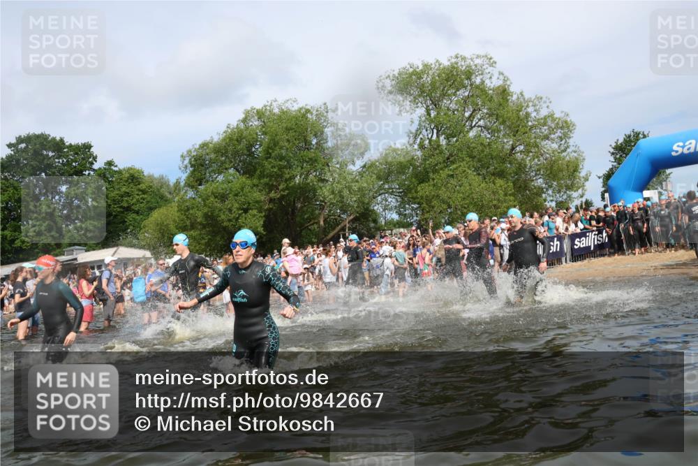 21.06.2026 - Viking Triathlon Michael Strokosch http://msf.ph/oto/9842667 21.06.2026 10:04:18 Schwimmen 96, 179, 205, 213, 227, 239, 243, 256, 269, 377, 397, 400, 411, 496, 526, 602, 614, 666 meine-sportfotos.de