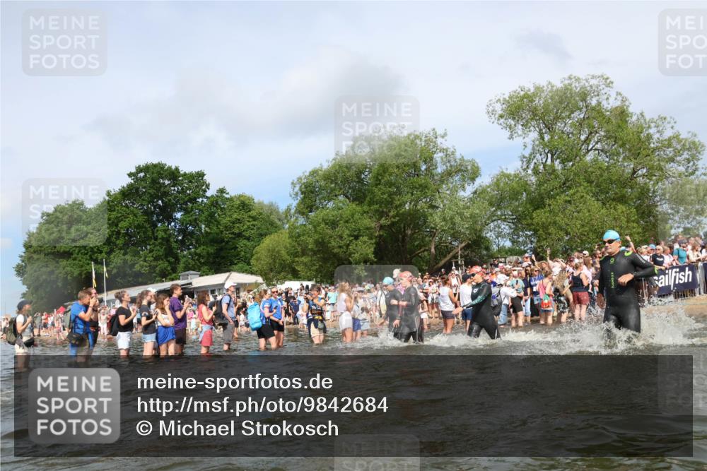 21.06.2026 - Viking Triathlon Michael Strokosch http://msf.ph/oto/9842684 21.06.2026 10:04:24 Schwimmen 96, 125, 132, 179, 205, 213, 241, 256, 377, 398, 411, 465, 590, 602, 614, 658 meine-sportfotos.de