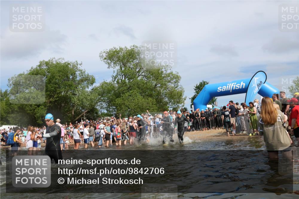 21.06.2026 - Viking Triathlon Michael Strokosch http://msf.ph/oto/9842706 21.06.2026 10:04:33 Schwimmen 125, 132, 167, 232, 241, 349, 358, 398, 425, 465, 473, 590, 647, 658 meine-sportfotos.de