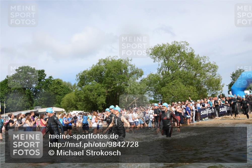 21.06.2026 - Viking Triathlon Michael Strokosch http://msf.ph/oto/9842728 21.06.2026 10:04:40 Schwimmen 44, 63, 150, 167, 231, 232, 247, 349, 355, 358, 425, 473, 484, 511, 647 meine-sportfotos.de