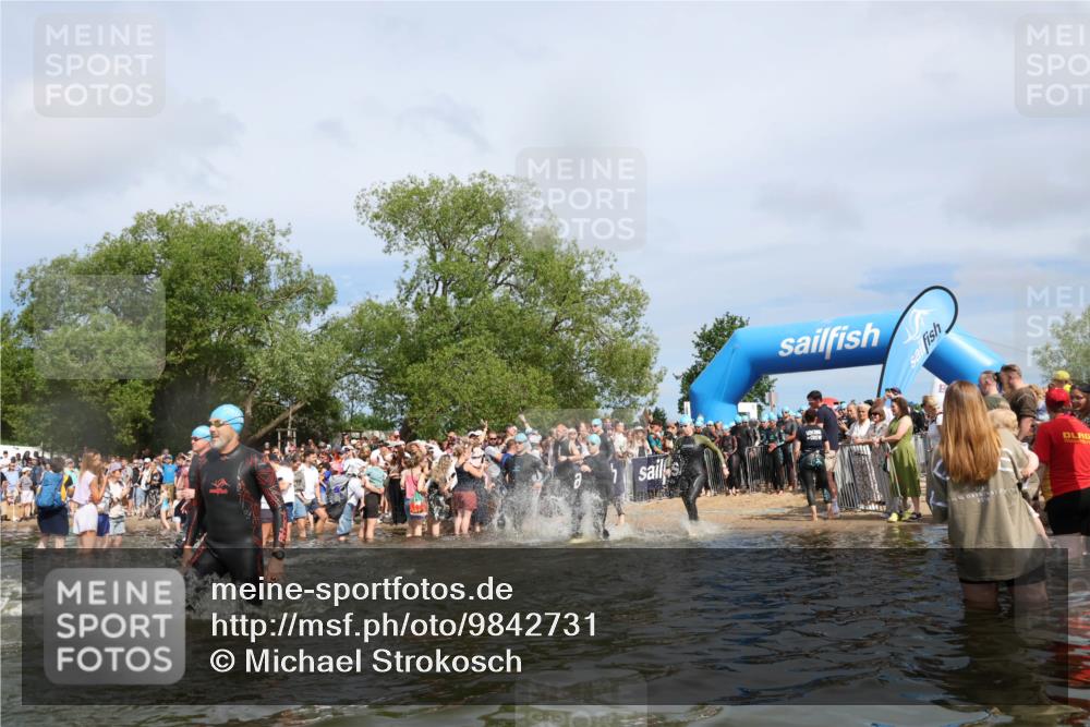 21.06.2026 - Viking Triathlon Michael Strokosch http://msf.ph/oto/9842731 21.06.2026 10:04:42 Schwimmen 44, 63, 150, 167, 231, 232, 247, 349, 355, 358, 425, 473, 484, 511, 647 meine-sportfotos.de