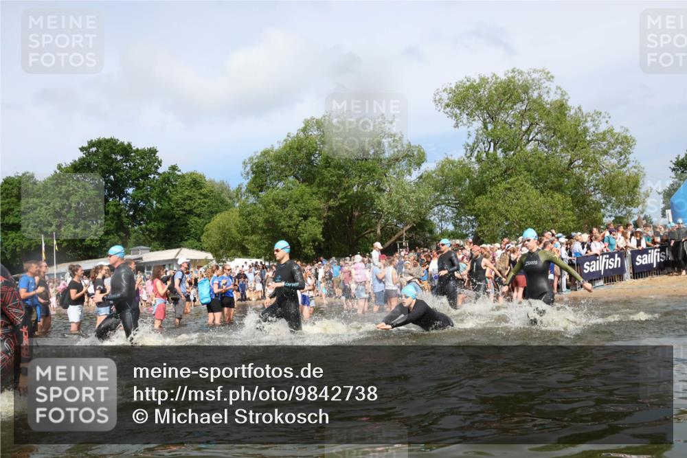 21.06.2026 - Viking Triathlon Michael Strokosch http://msf.ph/oto/9842738 21.06.2026 10:04:44 Schwimmen 22, 34, 44, 63, 150, 175, 231, 232, 247, 286, 349, 351, 355, 484, 511 meine-sportfotos.de