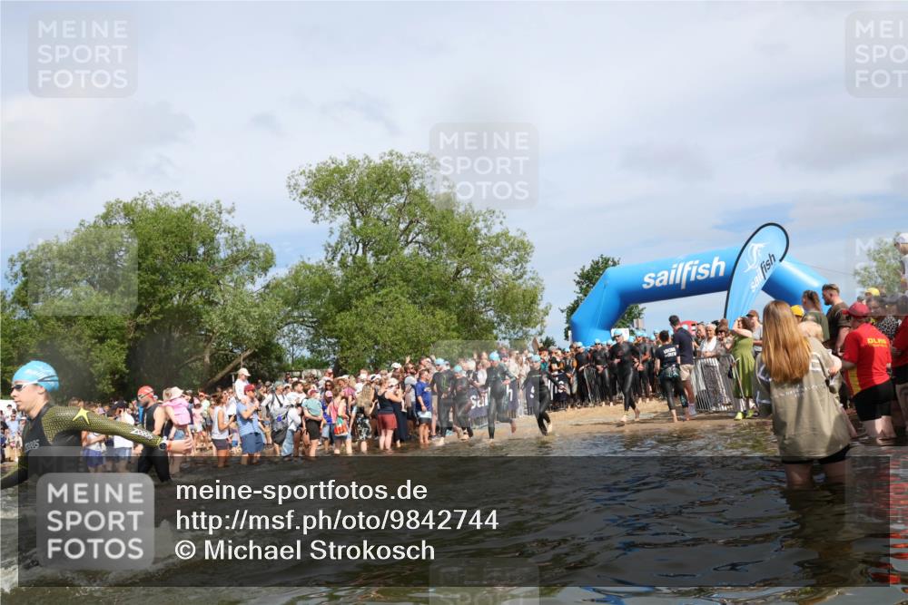 21.06.2026 - Viking Triathlon Michael Strokosch http://msf.ph/oto/9842744 21.06.2026 10:04:47 Schwimmen 22, 34, 44, 63, 150, 175, 231, 232, 247, 286, 349, 351, 355, 484, 511 meine-sportfotos.de