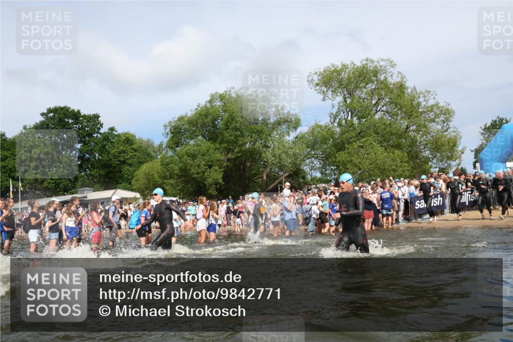 21.06.2026 - Viking Triathlon Michael Strokosch http://msf.ph/oto/9842771 21.06.2026 10:04:56 Schwimmen 22, 34, 175, 214, 286, 318, 350, 351, 353, 456, 461, 492, 508, 516, 650 meine-sportfotos.de
