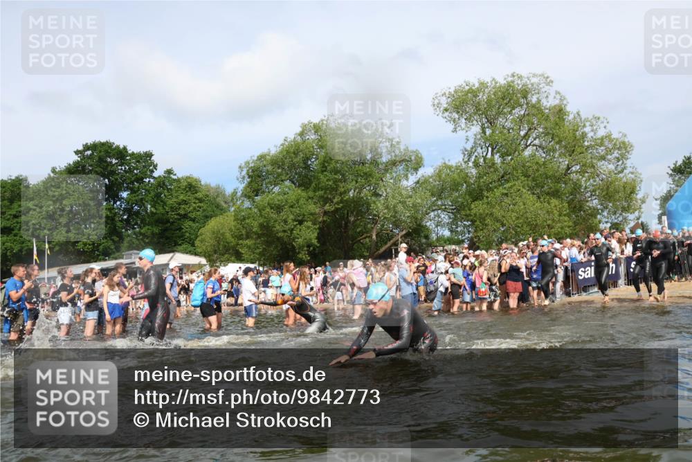 21.06.2026 - Viking Triathlon Michael Strokosch http://msf.ph/oto/9842773 21.06.2026 10:04:57 Schwimmen 22, 34, 175, 214, 286, 318, 350, 351, 353, 456, 461, 492, 508, 516, 650 meine-sportfotos.de
