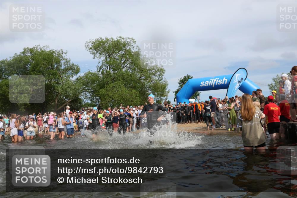 21.06.2026 - Viking Triathlon Michael Strokosch http://msf.ph/oto/9842793 21.06.2026 10:05:04 Schwimmen 165, 225, 296, 297, 301, 304, 318, 350, 353, 370, 442, 456, 461, 492, 497, 508, 516, 562, 650 meine-sportfotos.de