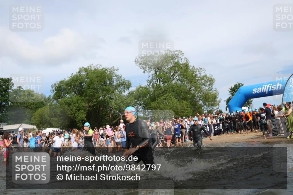 21.06.2026 - Viking Triathlon Michael Strokosch http://msf.ph/oto/9842797 21.06.2026 10:05:05 Schwimmen 165, 225, 296, 297, 301, 304, 318, 350, 370, 442, 461, 497, 516, 562, 650 meine-sportfotos.de