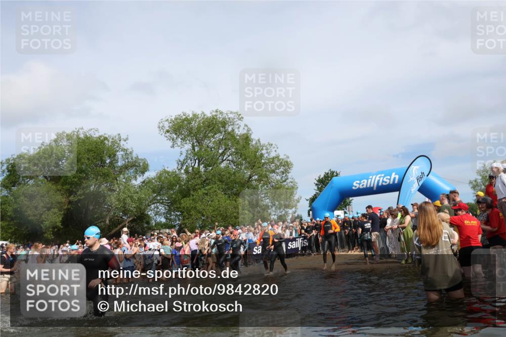 21.06.2026 - Viking Triathlon Michael Strokosch http://msf.ph/oto/9842820 21.06.2026 10:05:13 Schwimmen 165, 198, 211, 225, 296, 297, 301, 304, 341, 370, 442, 497, 519, 562, 601, 617 meine-sportfotos.de