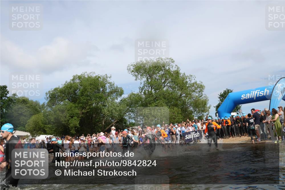 21.06.2026 - Viking Triathlon Michael Strokosch http://msf.ph/oto/9842824 21.06.2026 10:05:14 Schwimmen 33, 165, 198, 211, 296, 301, 341, 370, 472, 493, 519, 562, 601, 617, 632 meine-sportfotos.de