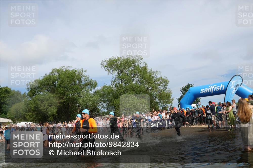 21.06.2026 - Viking Triathlon Michael Strokosch http://msf.ph/oto/9842834 21.06.2026 10:05:18 Schwimmen 33, 165, 198, 211, 296, 301, 341, 370, 472, 493, 519, 562, 601, 617, 632 meine-sportfotos.de